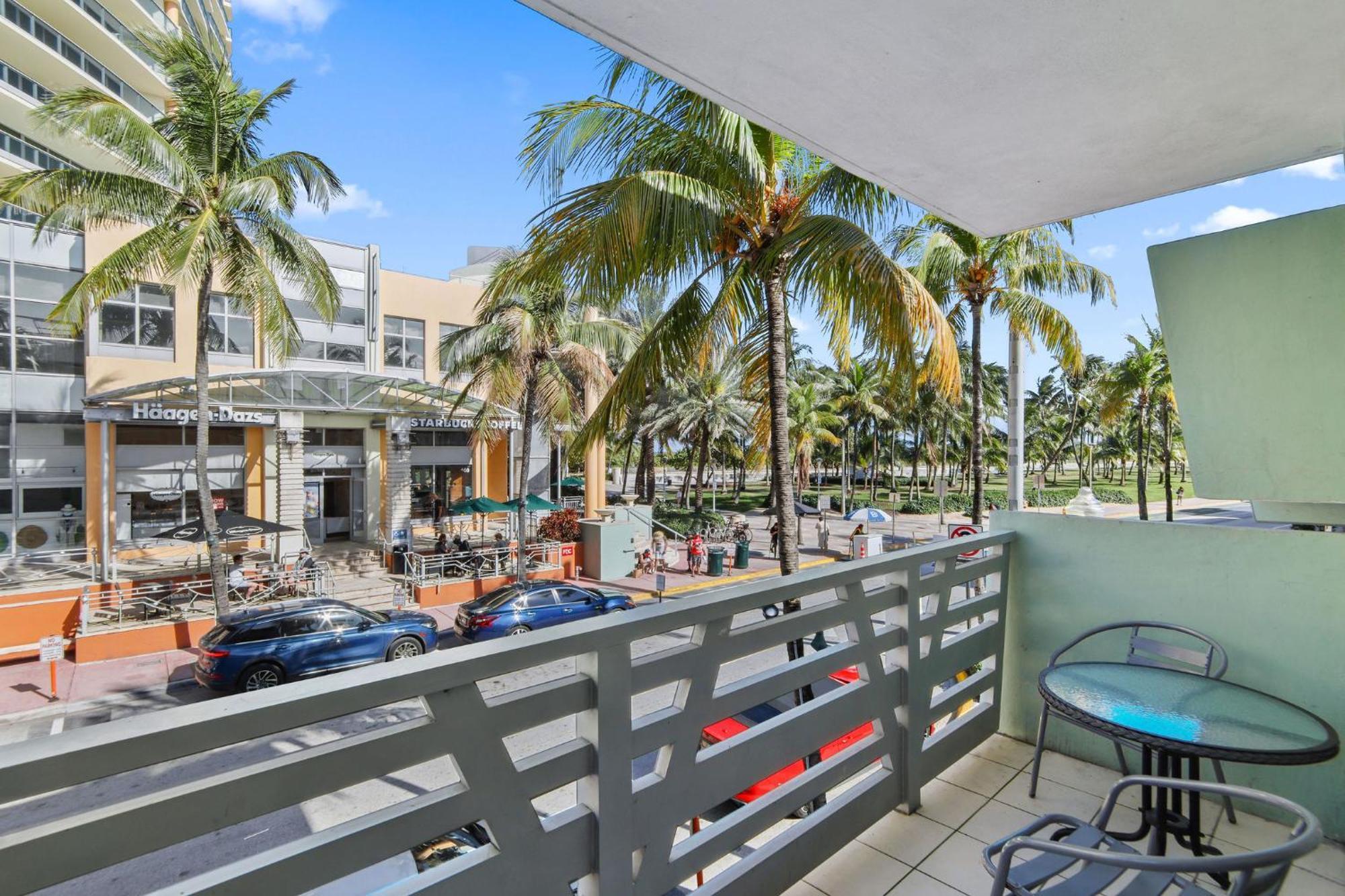 Balcony Chic Apt, W/2 Queenbeds, On Ocean Dr Beach Apartment Miami Beach Exterior photo