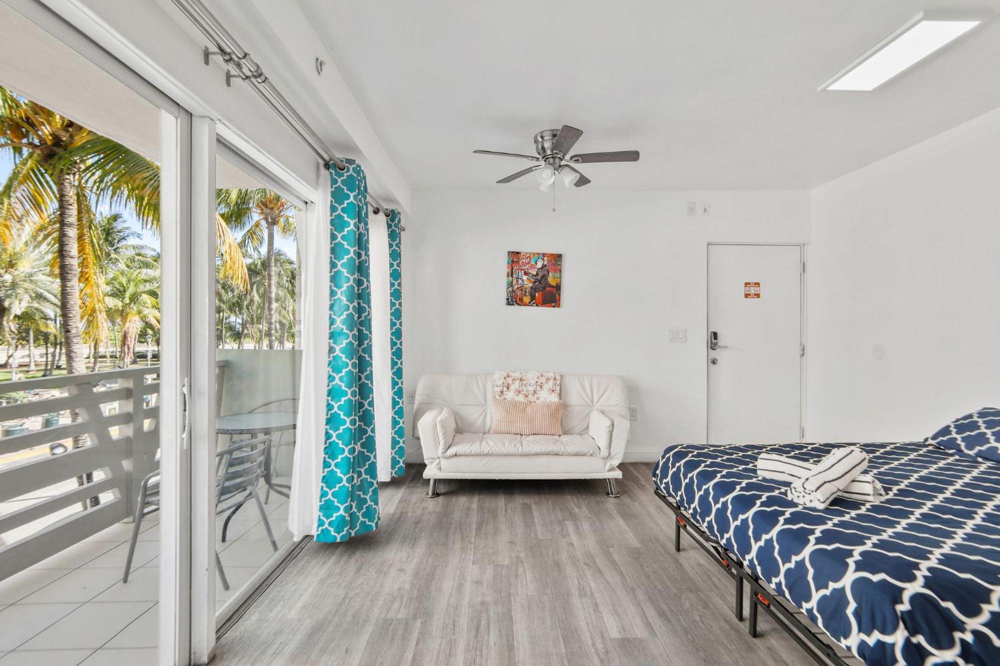 Balcony Chic Apt, W/2 Queenbeds, On Ocean Dr Beach Apartment Miami Beach Exterior photo