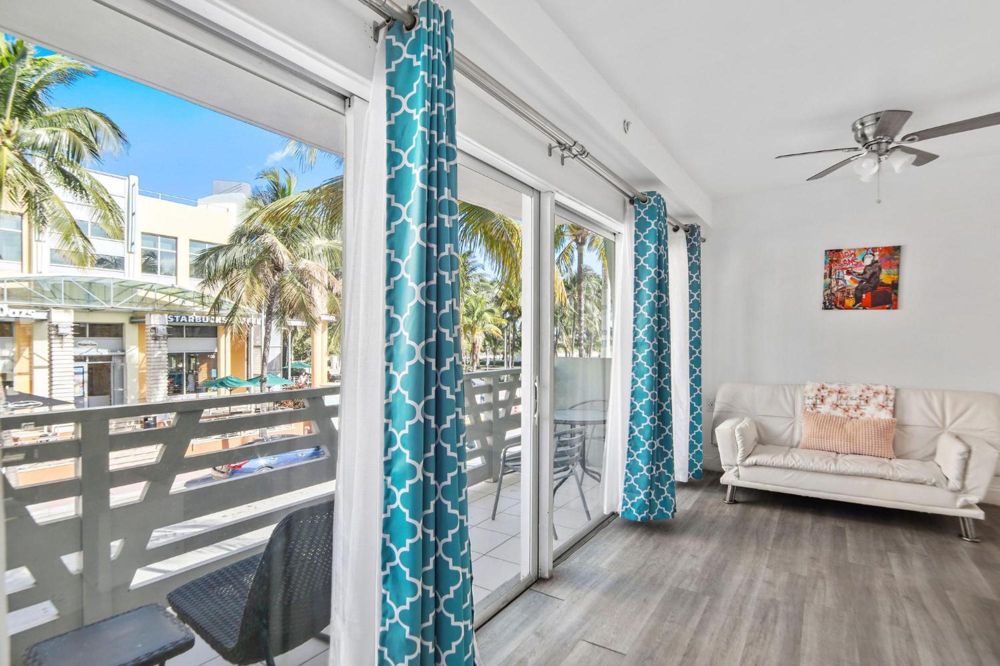 Balcony Chic Apt, W/2 Queenbeds, On Ocean Dr Beach Apartment Miami Beach Exterior photo