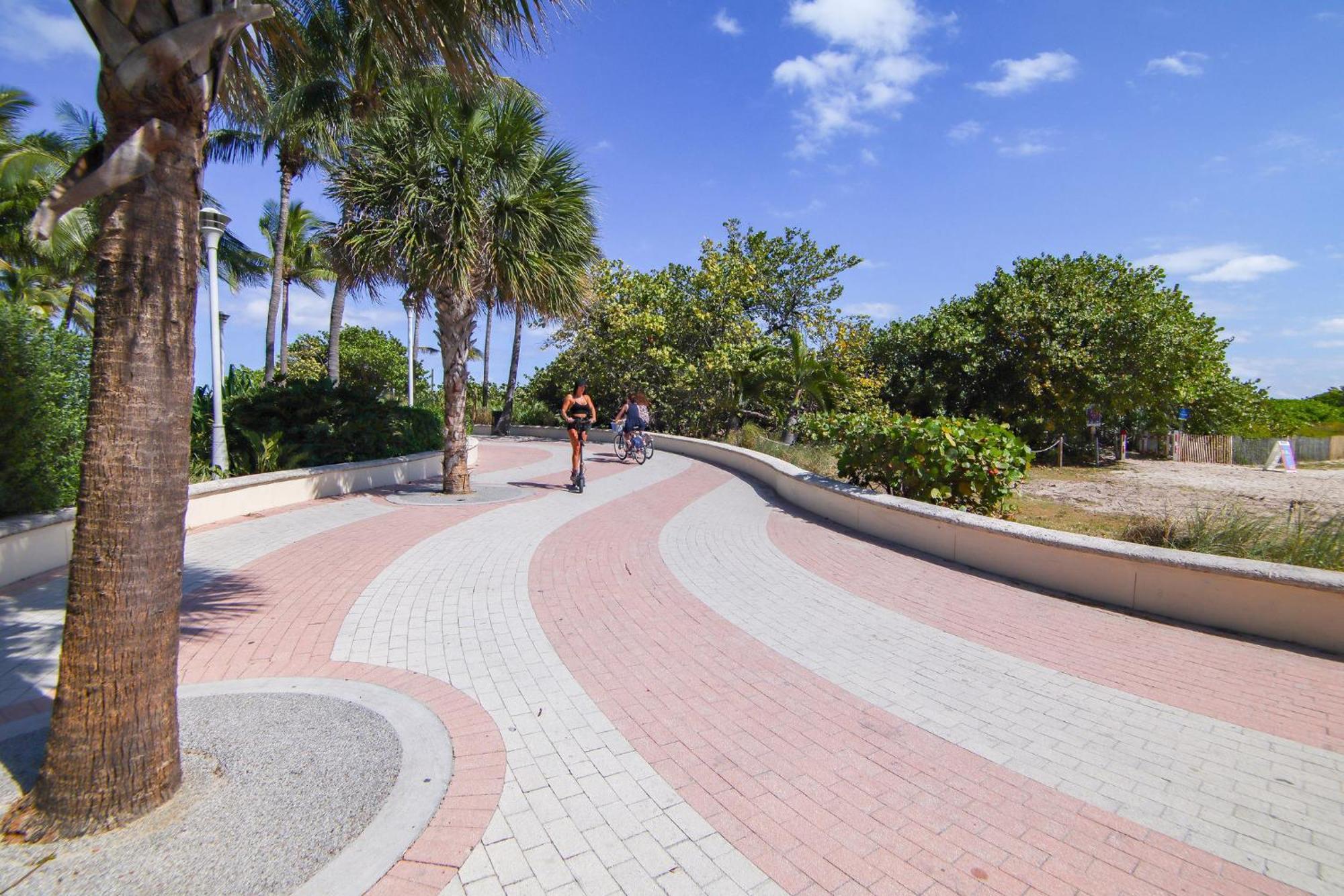 Balcony Chic Apt, W/2 Queenbeds, On Ocean Dr Beach Apartment Miami Beach Exterior photo